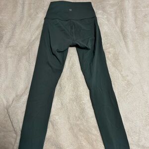 Women Green Lululemon Leggings